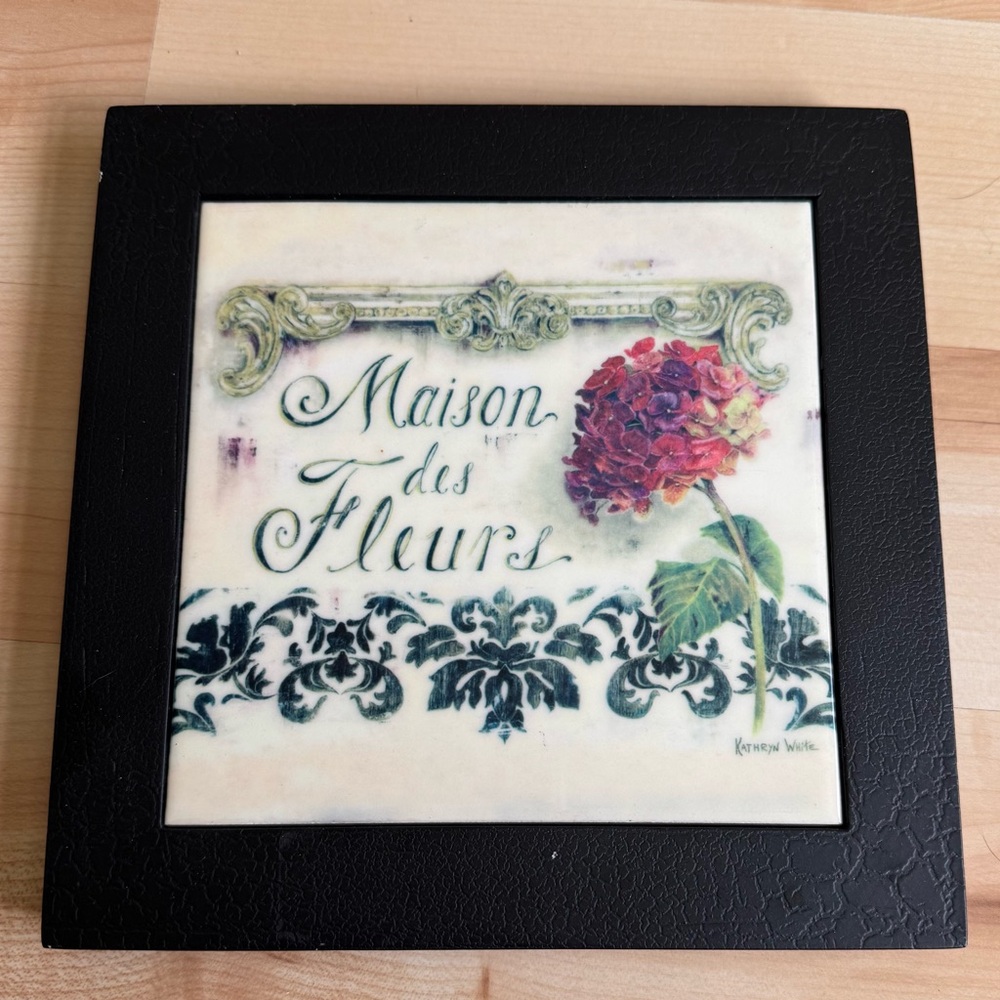 Maison des Fleurs Decorative Tile